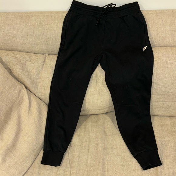 Men’s Black Fabletics Sweatpants tapered ankles - Picture 1 of 4